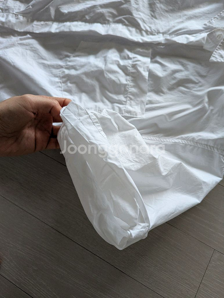 뉴진스가 뮤비에서 입은 자라 화이트셔츠--7