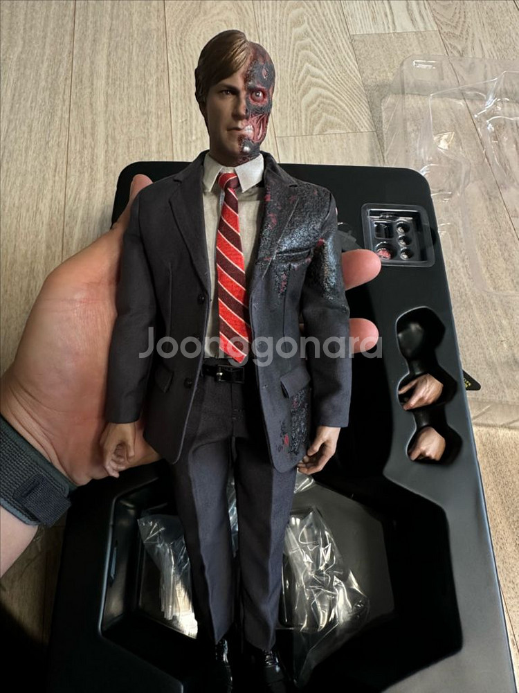 핫토이 mms546 투페이스 2.0 팝니다--4