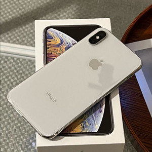 아이폰 XS 512 Gb 실버 A급 (필름 및 케이스