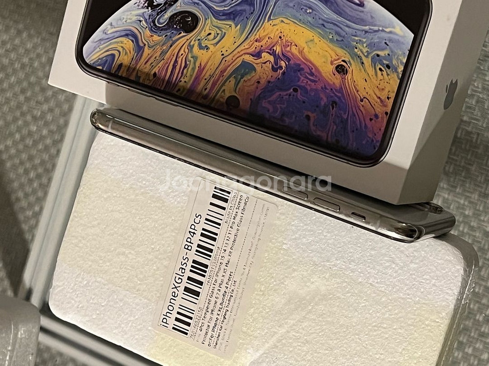 아이폰 XS 512 Gb 실버 A급 (필름 및 케이스--8