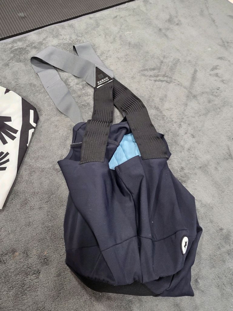 아소스 빕숏 상의 일괄판매 이미지