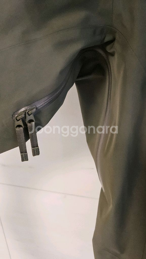 아크테릭스 베타 LT 자켓 타츠(카키) L사이즈--2