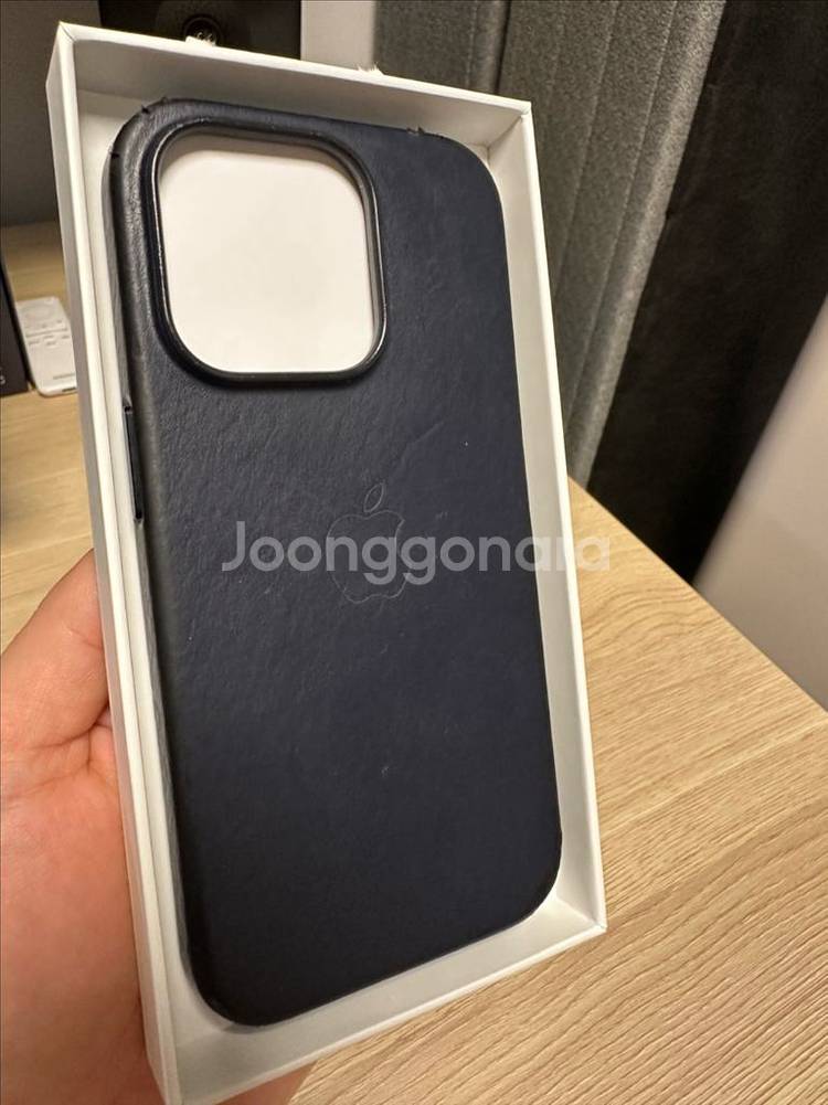 아이폰14프로 애플 정품 가죽케이스 미드나이트--3