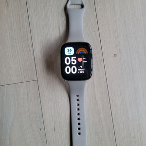 레드미 스마트 워치 판매합니다!전체적으로 깨끗하고 상태