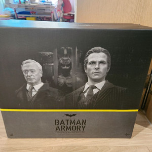 핫토이 mms236 아머리 4종 구형 판매합니다