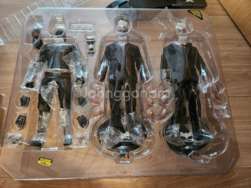 핫토이 mms236 아머리 4종 구형 판매합니다--1