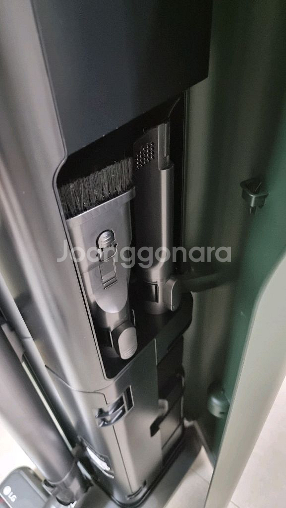 LG코드제로 올인원타워 무선청소기 판매해요--3