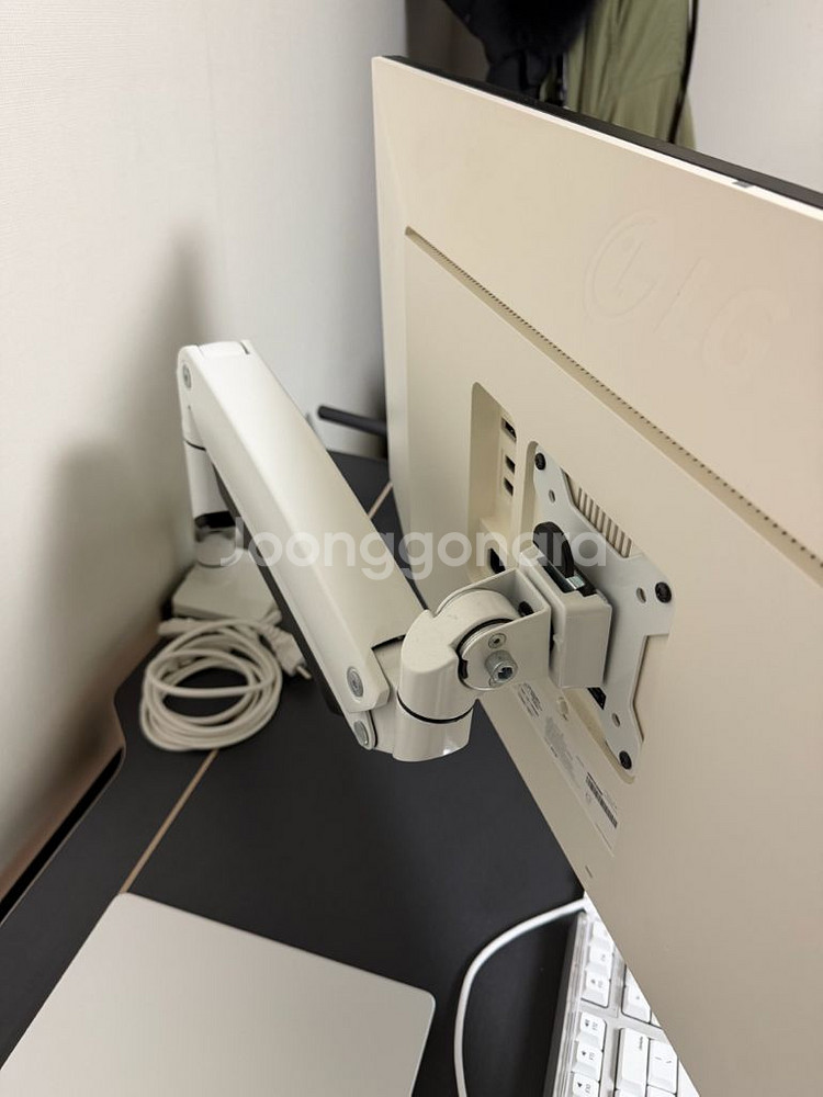 LG 34인치 모니터 34wk95u 팝니다.--2