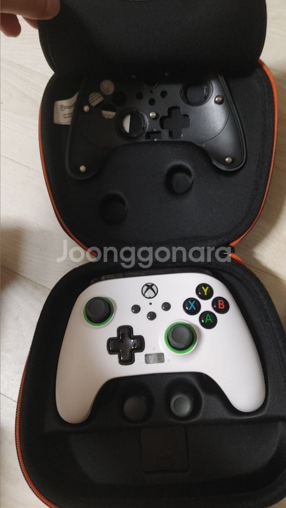 조이트론 엑박패드 퓨전 프로2 입니다.--1