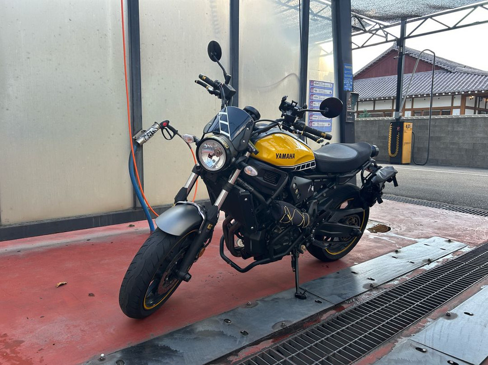 XSR700 이미지