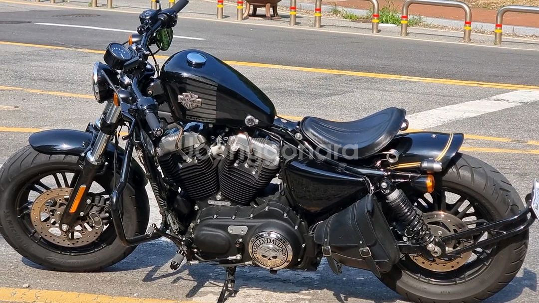 할리데이비슨 스포스터 정품 말안장--3