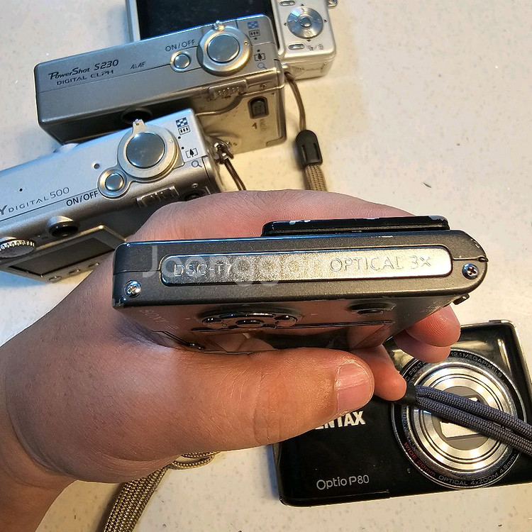 고장난디카 5개--6