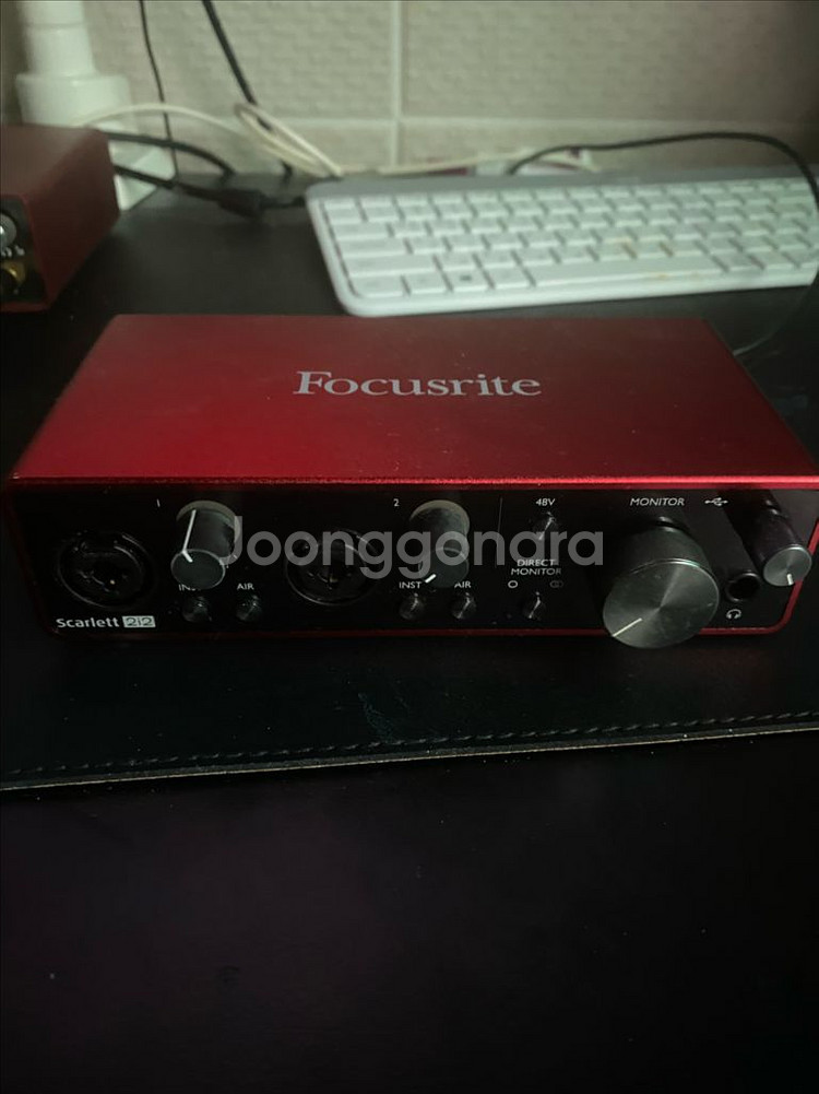 스칼렛 포커스라이트 2i2--1