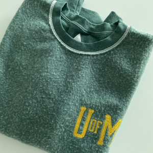 <새상품> 에크루 Thriftylook 스웻셔츠