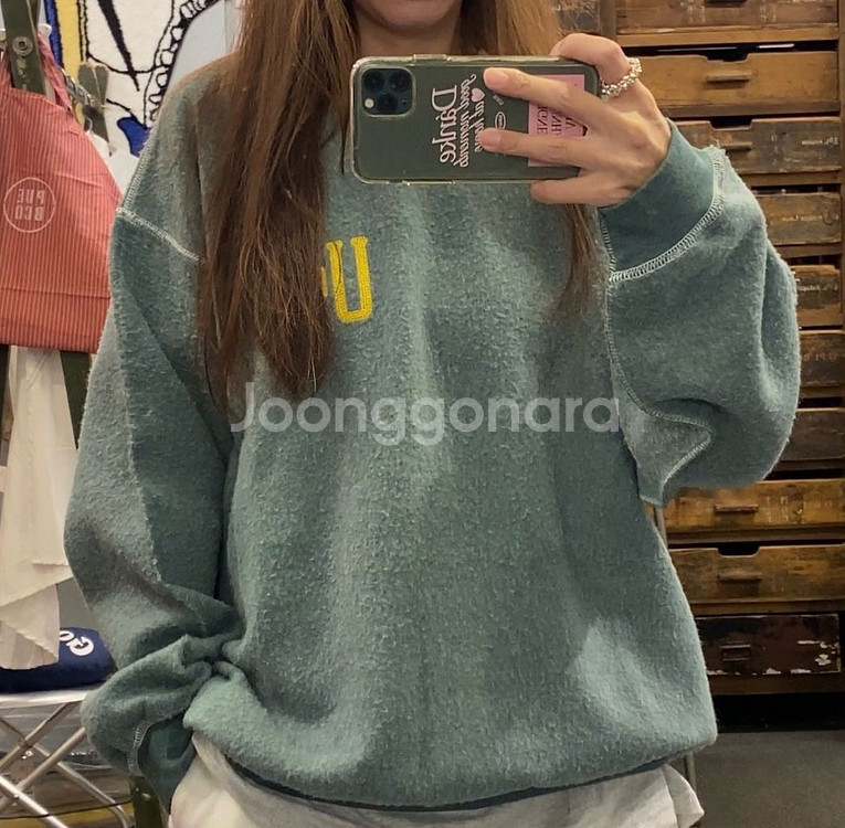 <새상품> 에크루 Thriftylook 스웻셔츠--4