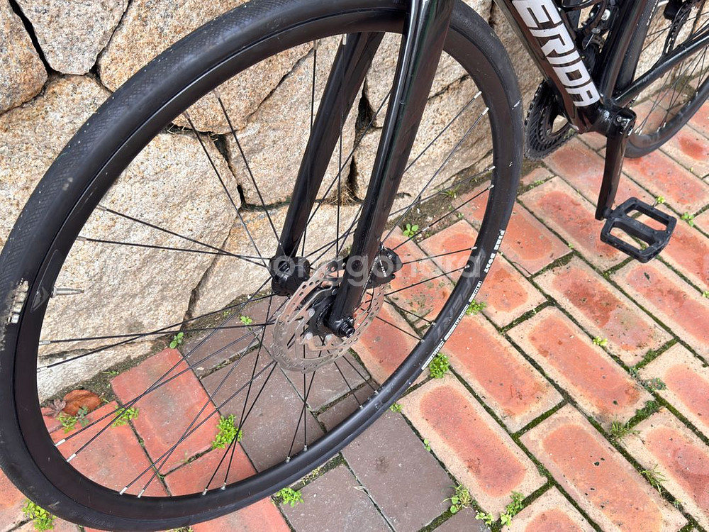 메리다 스컬트라 400 로드 자전거--7