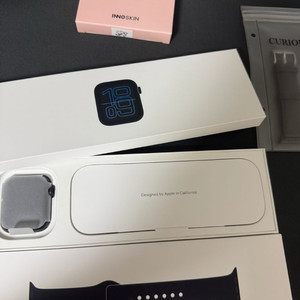 애플워치se3 44mm + 가죽스트랩 + 보호필