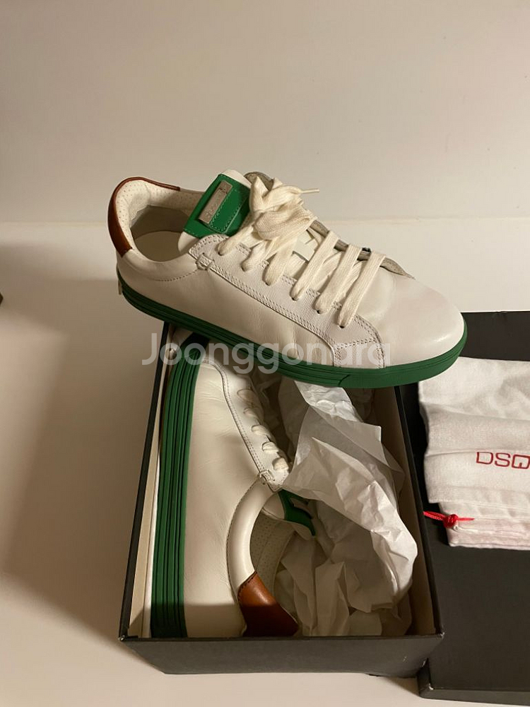 디스퀘어드스니커즈--1