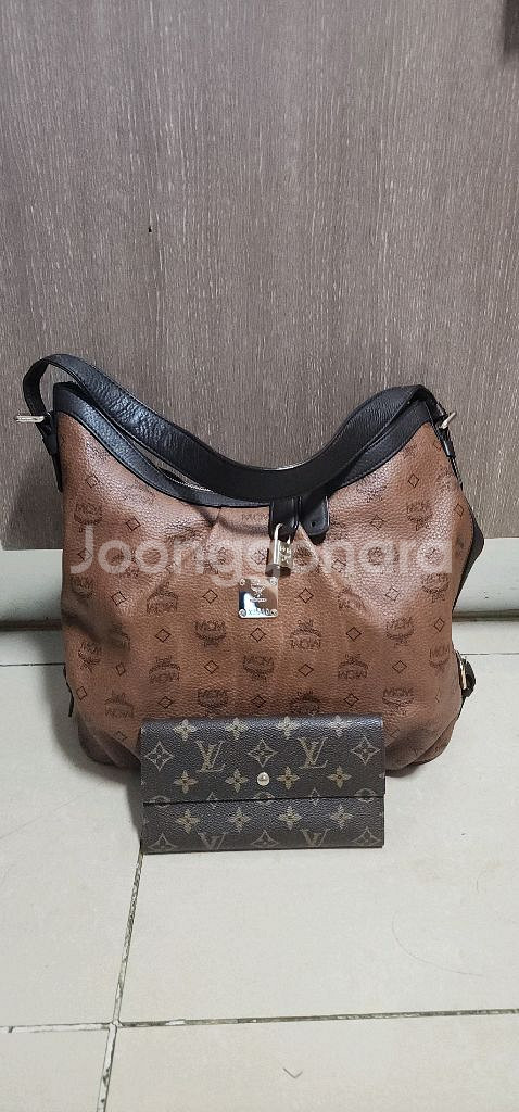 MCM 브라운 비세토스 호보숄더백--0