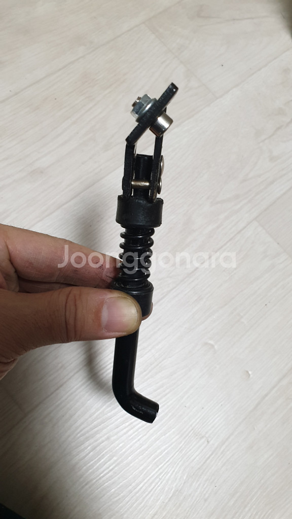 전동킥보드 킥스탠드--2