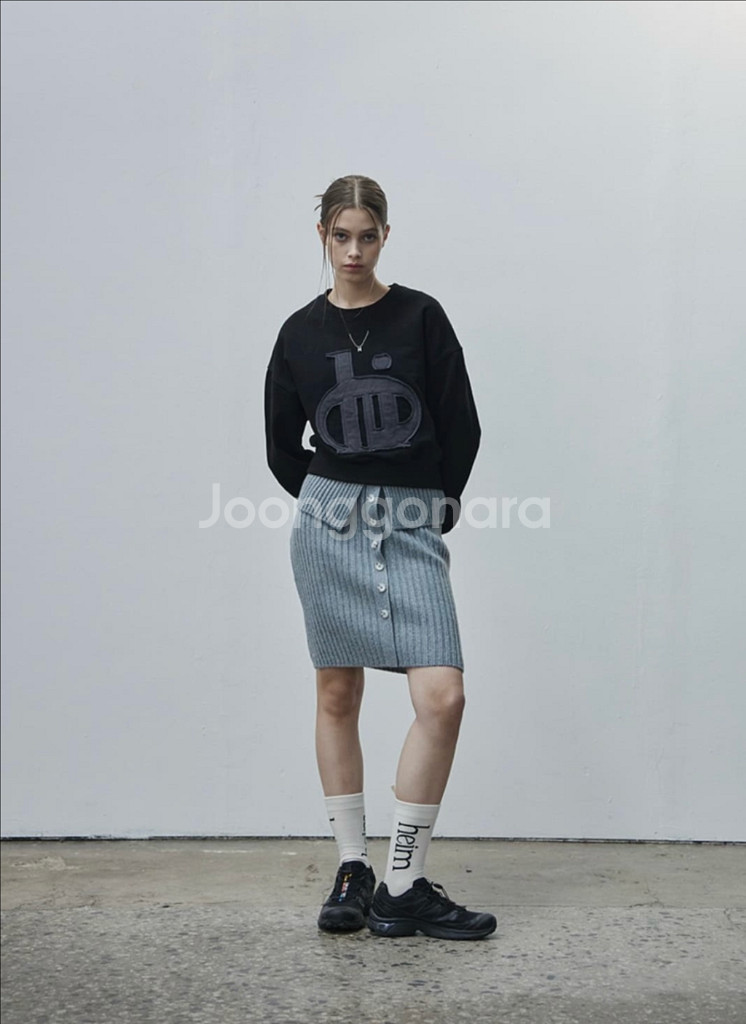 [HEIM 헤임] 빅 로고 크롭 스웨트셔츠 맨투맨--2