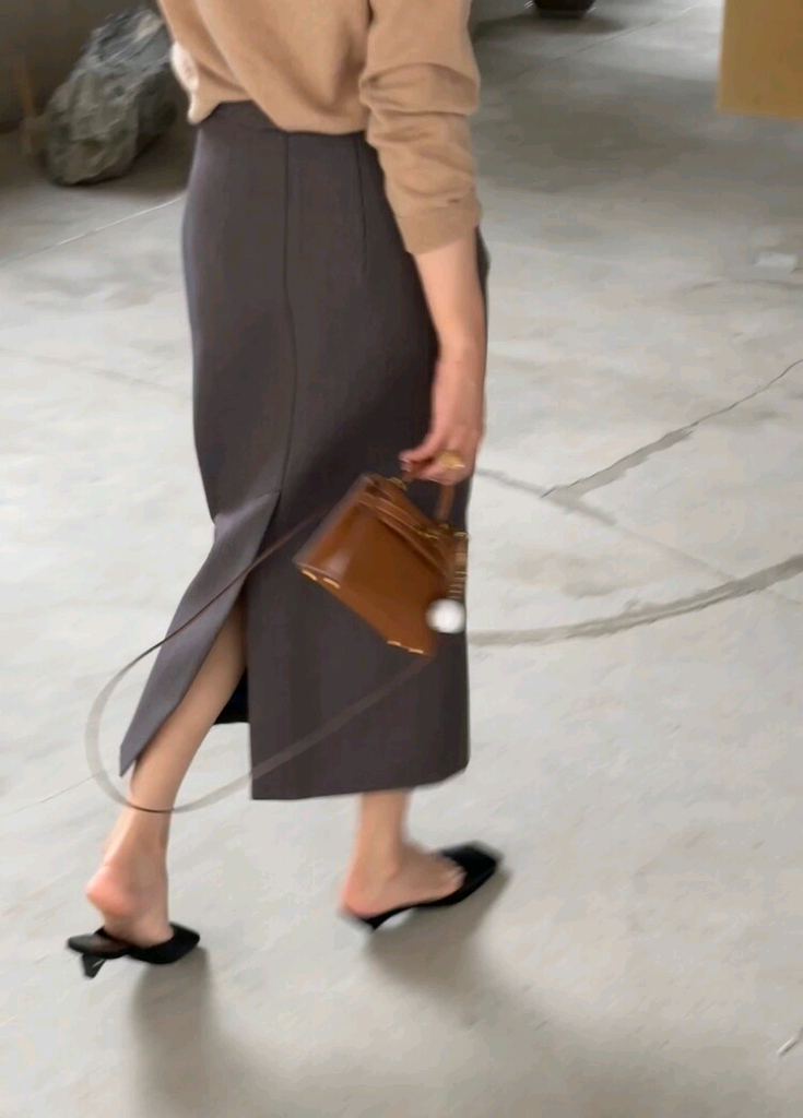 프라다 새틴 뮬 36사이즈 블랙 이미지