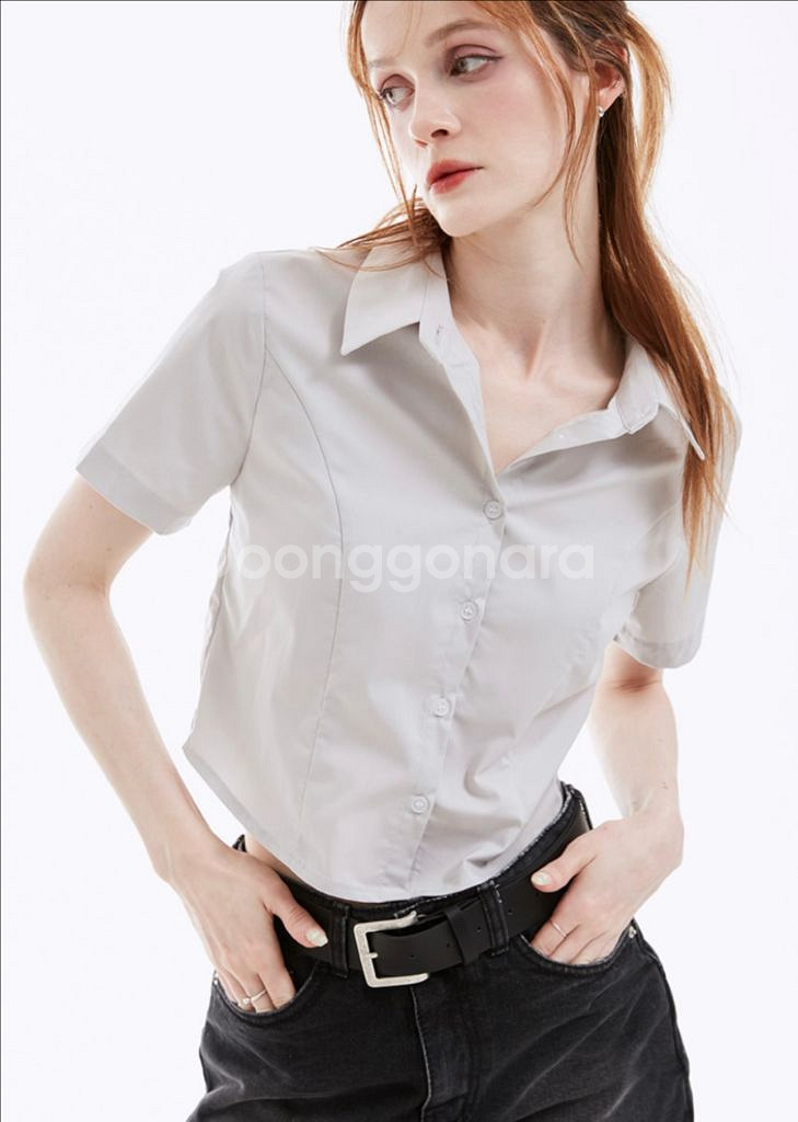 [네비] 케니 베이직 크롭 반팔셔츠--5