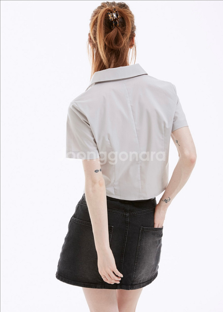 [네비] 케니 베이직 크롭 반팔셔츠--4