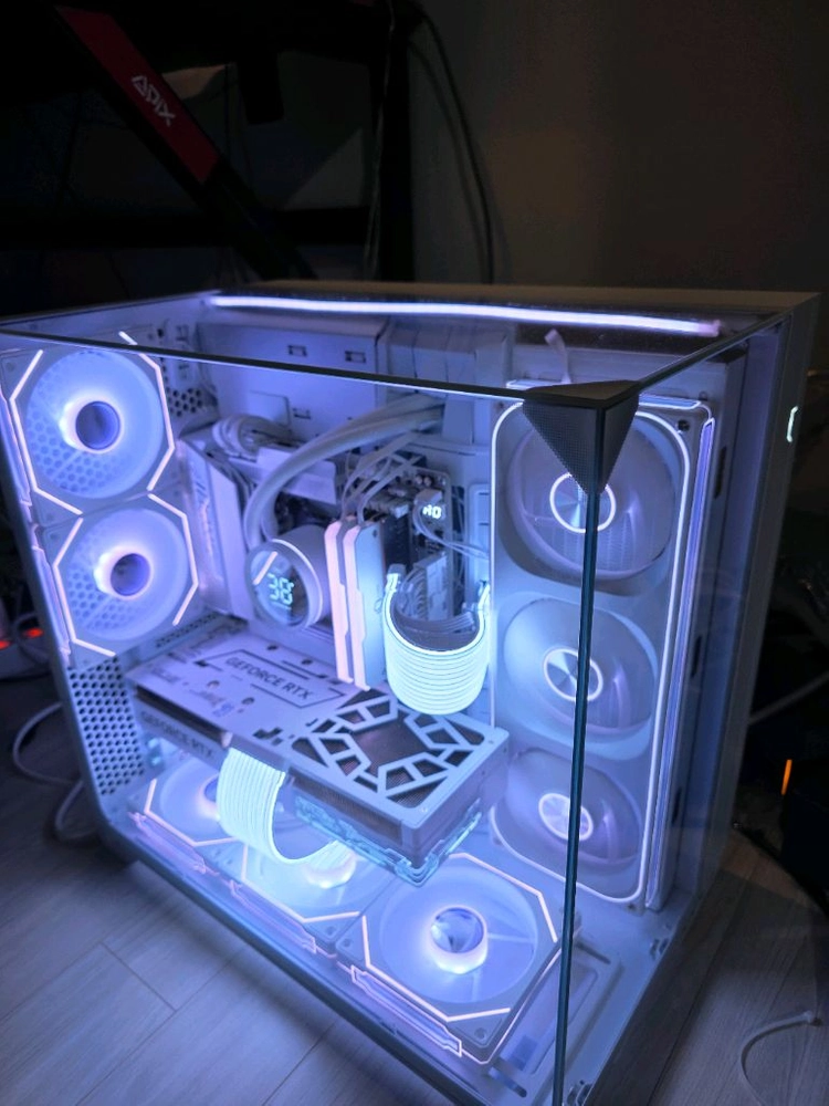 라이젠7 9800X3D RTX5080 리안리 비전Pc 이미지