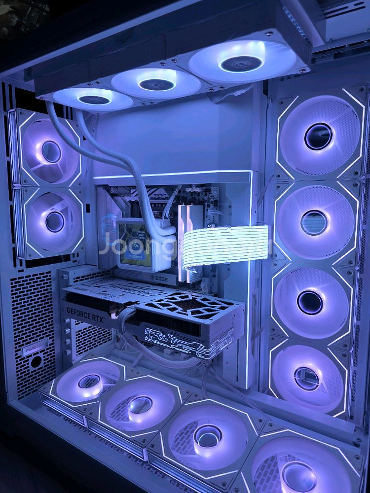 라이젠7 9800X3D RTX5080 화이트 빅타워PC--1