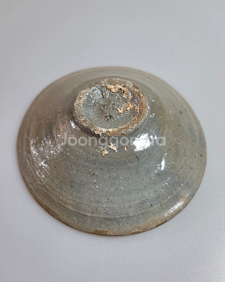 대구골동품 조선 전기 회청백자 십자문 나스다완--3