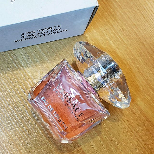 베르사체 브라이트 크리스탈 90ml 여자 향수 새상품--2