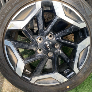 셀토스 18인치휠타이어 딱 1개