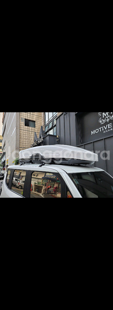 툴레 모션XT XL 루프박스 화이트 판매합니다--5