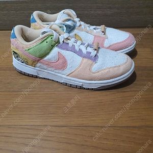 새상품급 나이키 덩크 로우 SE 썬클럽