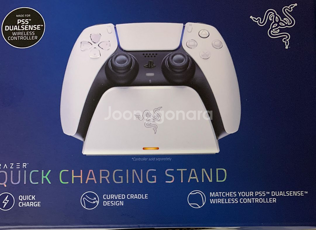 레이저 PS5 듀얼센스 충전 스탠드--0