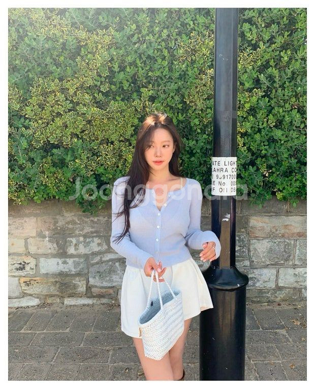리즈 leeds 베이스 슬림 가디건 기본기장 스카이--0