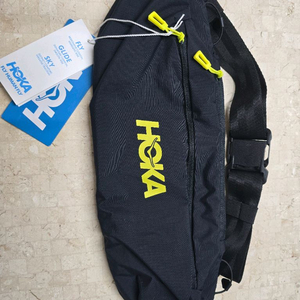 호카 2.5 힙색 판매합니다.
