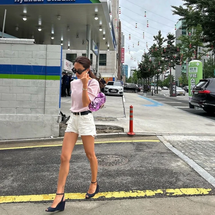 식스앤어하프 화이트 데님 숏츠 이미지