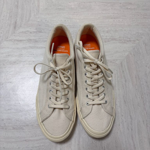캐치볼 스니커즈 270
