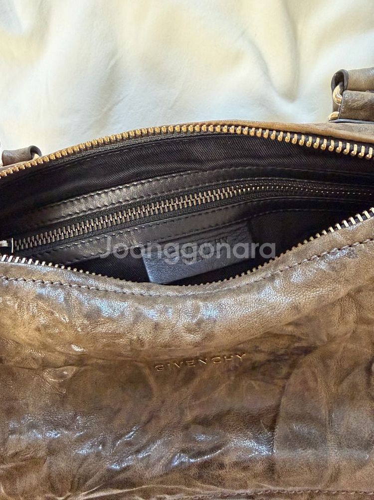 지방시 판도라 미니 링클백--2