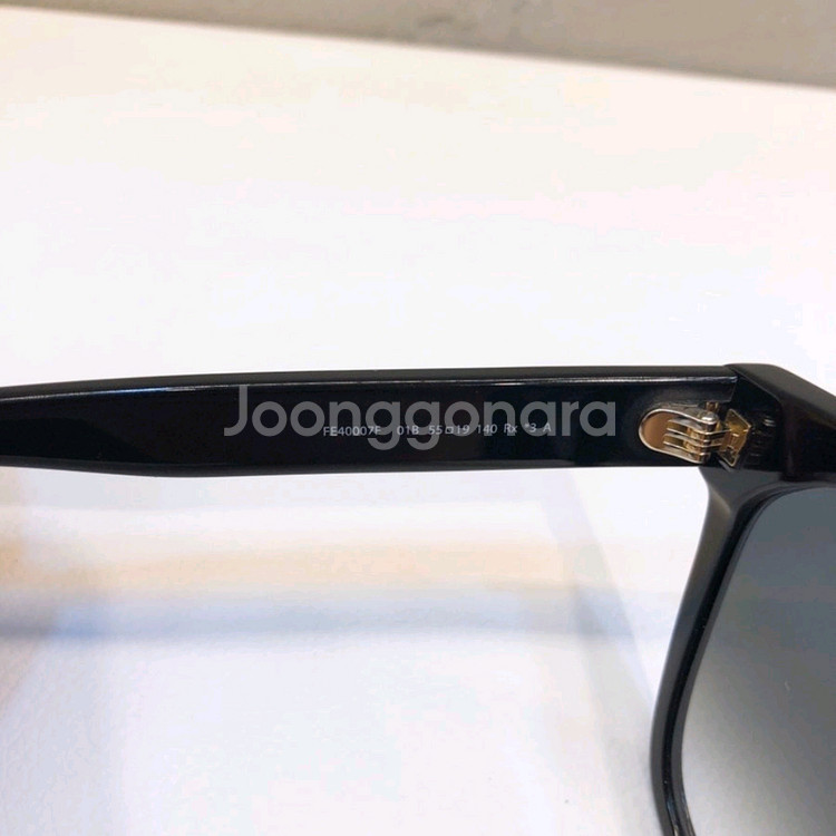 <정품>펜디 선글라스 FE40007F-01B 새거컨디션--6