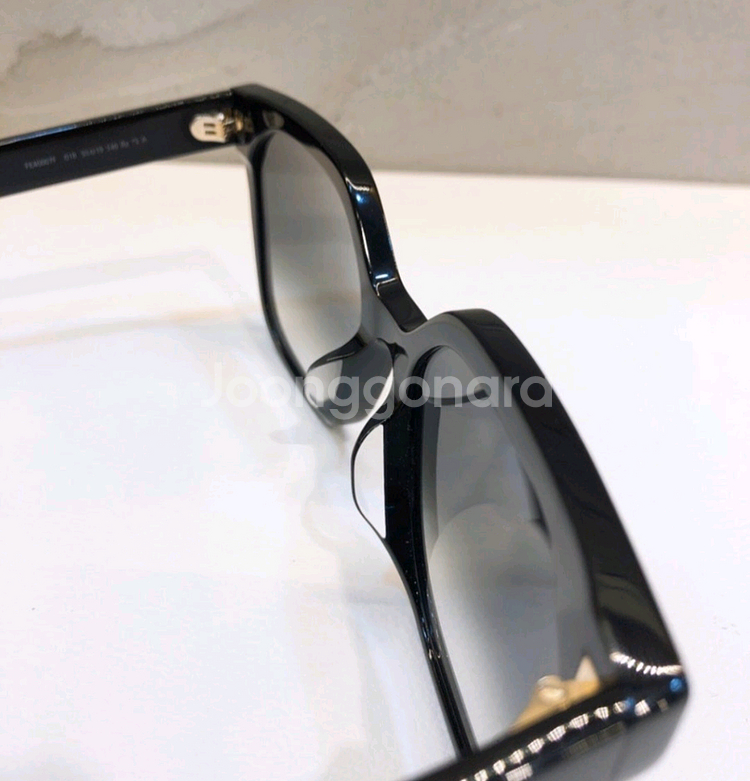 <정품>펜디 선글라스 FE40007F-01B 새거컨디션--4