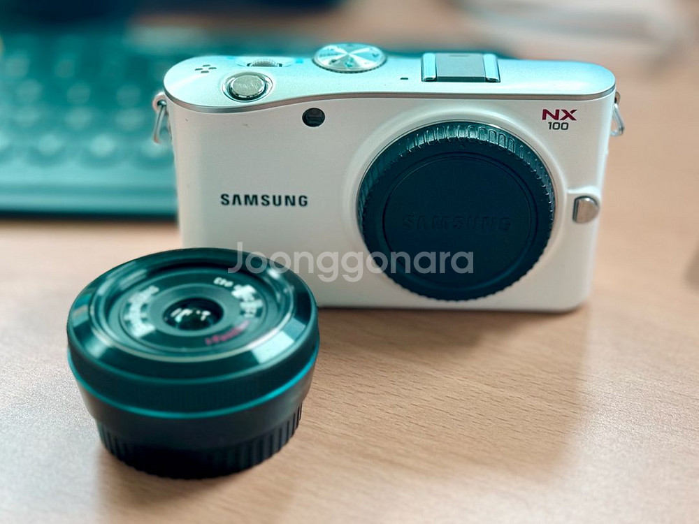 삼성 NX100 카메라 + 20mm 단렌즈--0