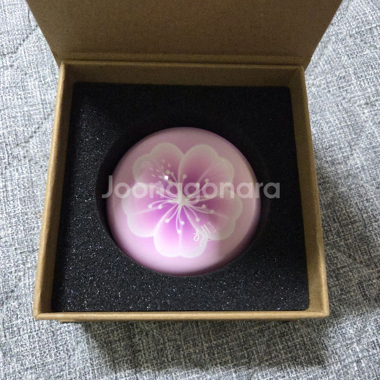 아이유 꽃갈피 셋 글라스 페이퍼웨이트--1