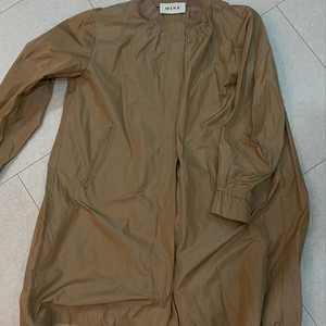 마인 트렌치코트