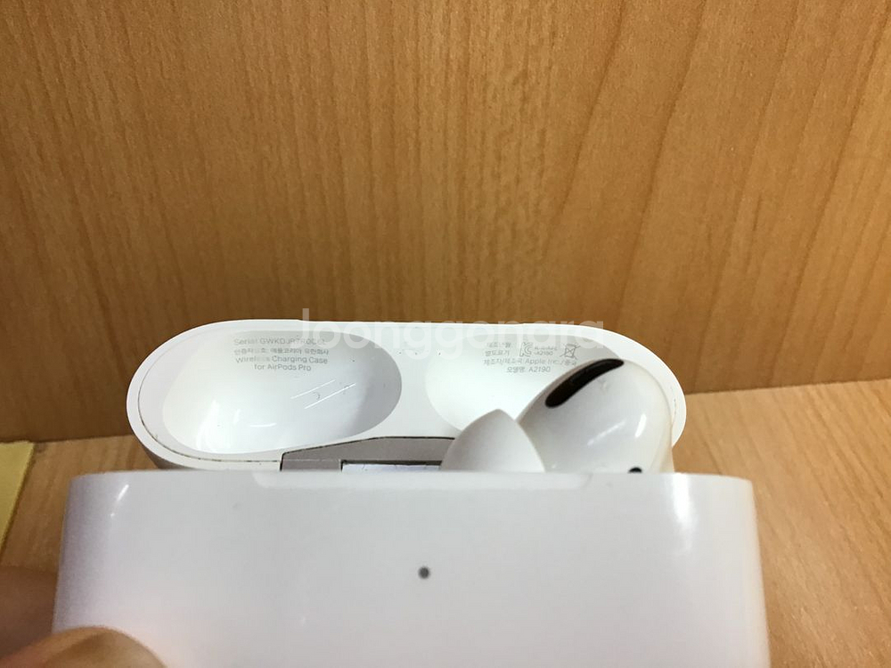 에어팟 프로1 왼쪽 작동 안됨--2