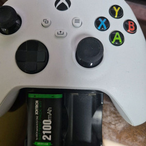 Xbox 컨트롤러 + Joytron 배터리