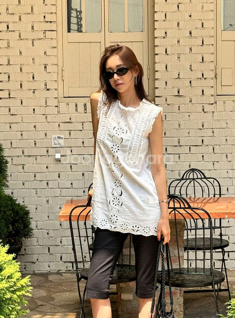 고걸 아일렛 미니 원피스 L사이즈--1