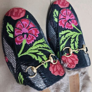 구찌 블랙플로럴브로케이드 쟈가드 뮬